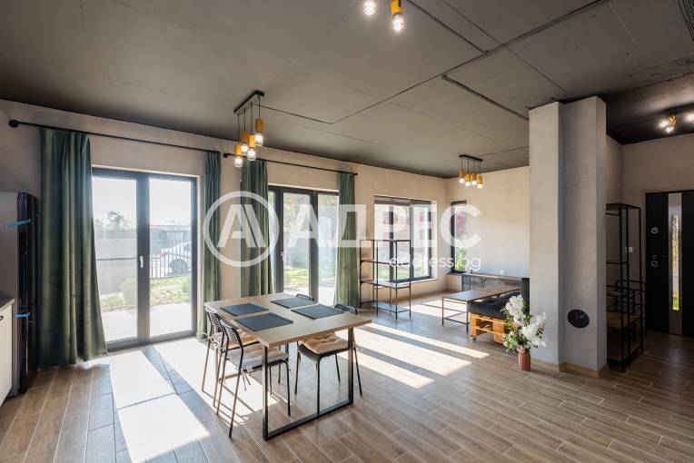 Къща/Вила, Варна, м-ст Свети Никола, 671436, Снимка 2