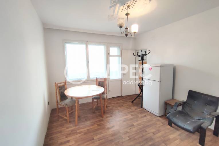 Тристаен апартамент, Варна, Техникумите, 667437, Снимка 1