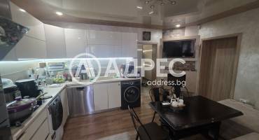 Тристаен апартамент, Плевен, Център, 702437, Снимка 1
