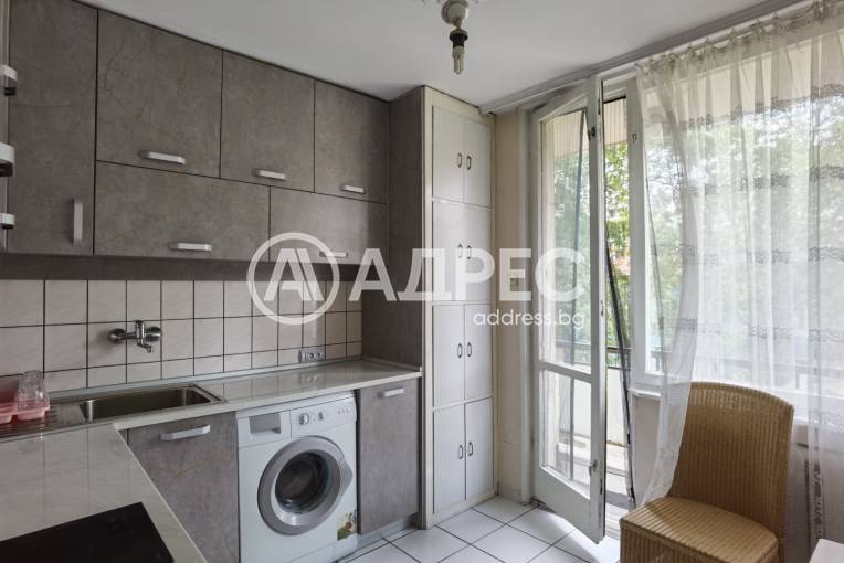 Тристаен апартамент, Русе, Цветница, 513438, Снимка 1