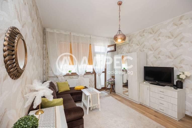 Двустаен апартамент, Варна, Младост 1, 685438, Снимка 1