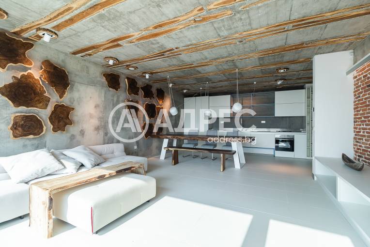 Тристаен апартамент, Варна, м-ст Свети Никола, 689439, Снимка 1