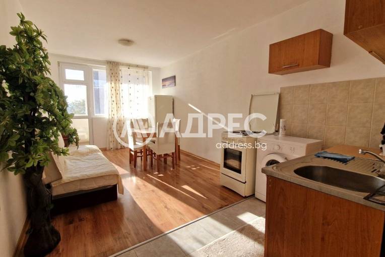 Двустаен апартамент, Варна, Погребите, 691439, Снимка 1