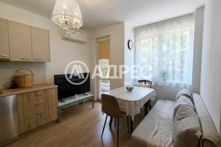 Двустаен апартамент, Варна, Колхозен пазар, 700439, Снимка 2