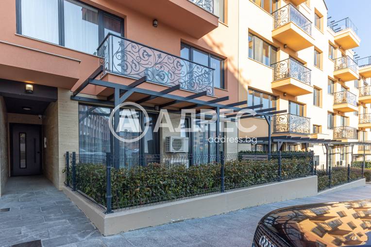 Тристаен апартамент, Варна, к.к. Св.Св. Константин и Елена, 686440, Снимка 23