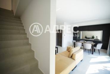 Тристаен апартамент, София, Горубляне, 676441, Снимка 1