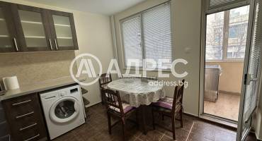 Двустаен апартамент, Плевен, Идеален център, 678441, Снимка 1