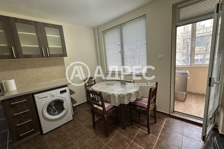 Двустаен апартамент, Плевен, Идеален център, 678441, Снимка 1