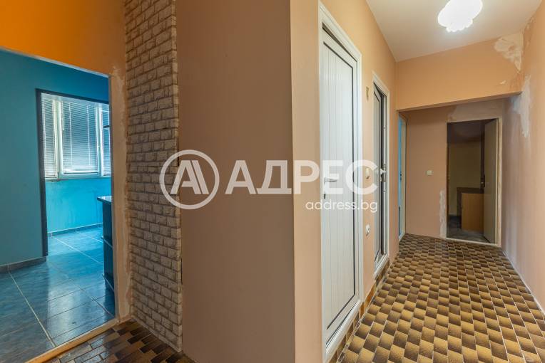 Тристаен апартамент, Варна, Център, 684441, Снимка 8