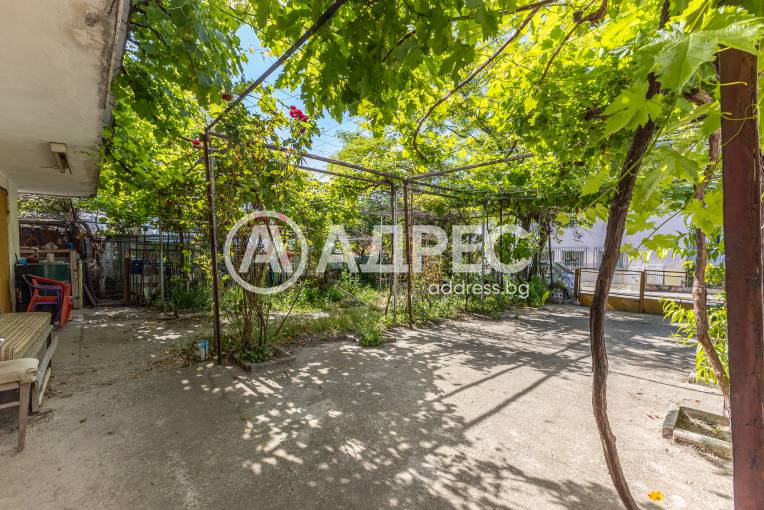 Многостаен апартамент, Аксаково, Център, 696441, Снимка 22
