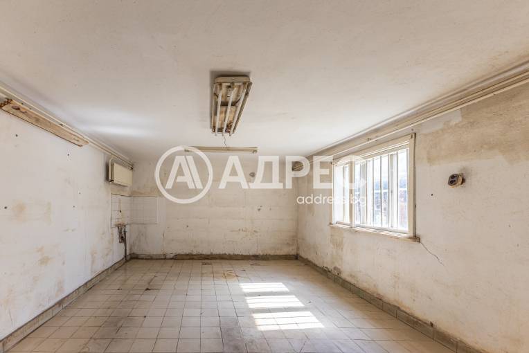 Многостаен апартамент, Аксаково, Център, 696441, Снимка 24