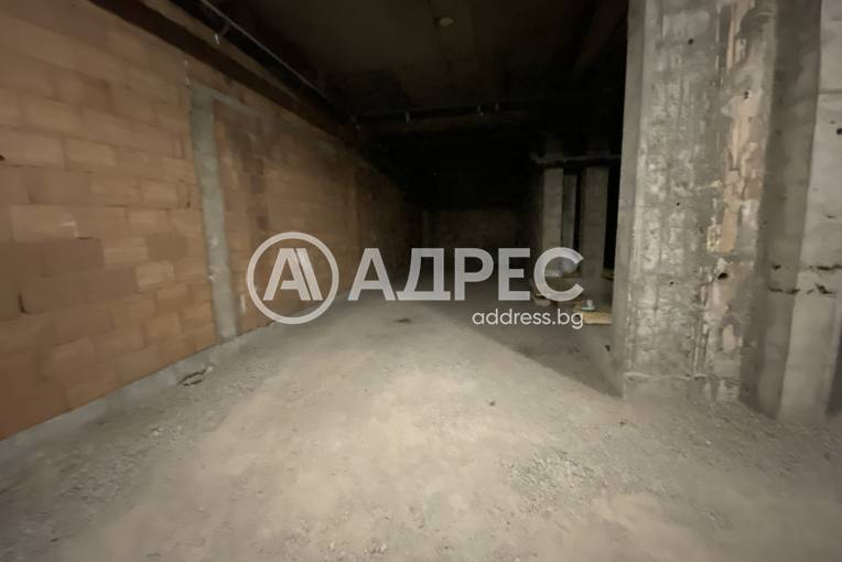 Паркомясто/Гаражна клетка, Хасково, Център, 686442, Снимка 4