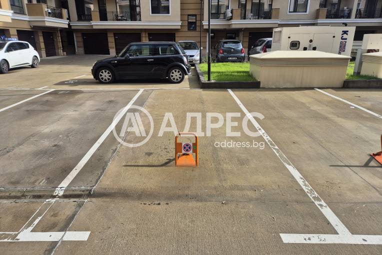 Паркомясто/Гаражна клетка, Варна, Възраждане 1, 676443, Снимка 1