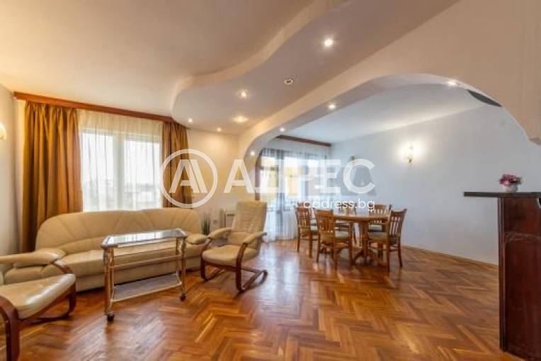 Многостаен апартамент, Варна, Колхозен пазар, 656445, Снимка 1