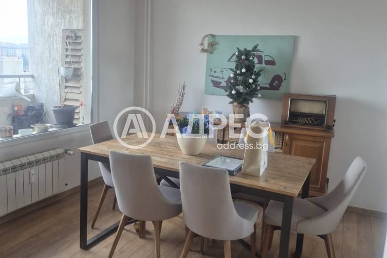 Тристаен апартамент, София, Дървеница, 684445, Снимка 1
