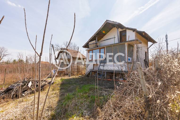 Къща/Вила, Плевен, Кайлъка, 689445, Снимка 1