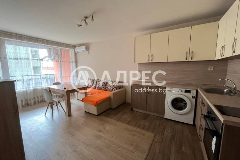 Тристаен апартамент, Сливен, Център, 578447, Снимка 1