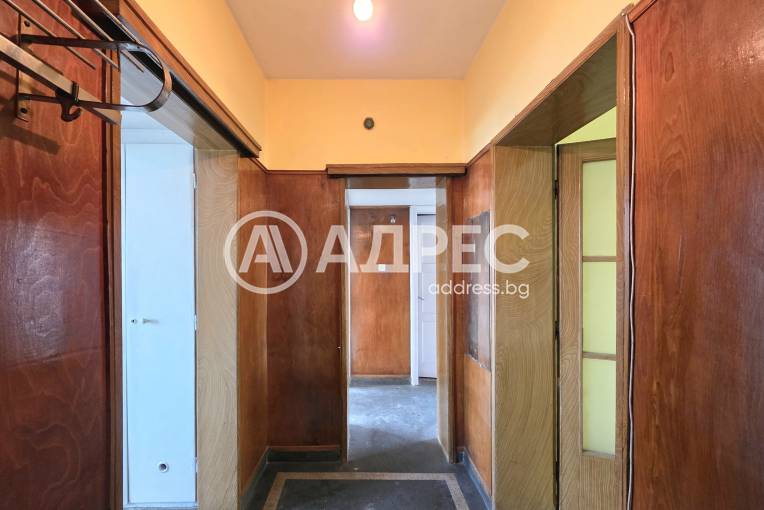 Тристаен апартамент, София, Яворов, 666447, Снимка 1