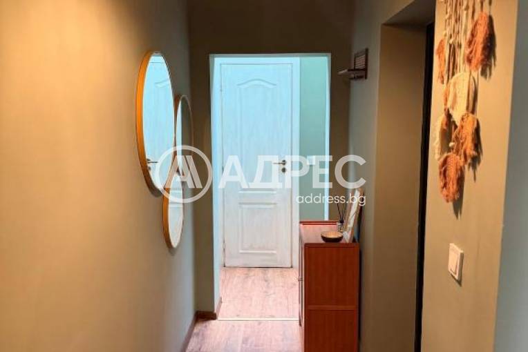 Тристаен апартамент, Велико Търново, Център, 703448, Снимка 2