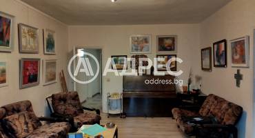 Тристаен апартамент, София, Изгрев, 683450, Снимка 1