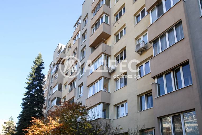 Тристаен апартамент, София, Стрелбище, 672453, Снимка 1