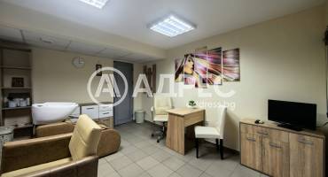 Козметично/Фризьорско студио, Русе, Център, 678454, Снимка 1