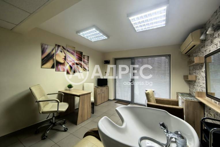 Козметично/Фризьорско студио, Русе, Център, 678454, Снимка 3