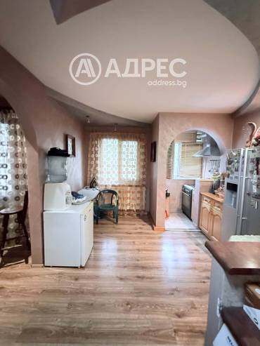 Тристаен апартамент, Добрич, Христо Ботев, 694454, Снимка 1