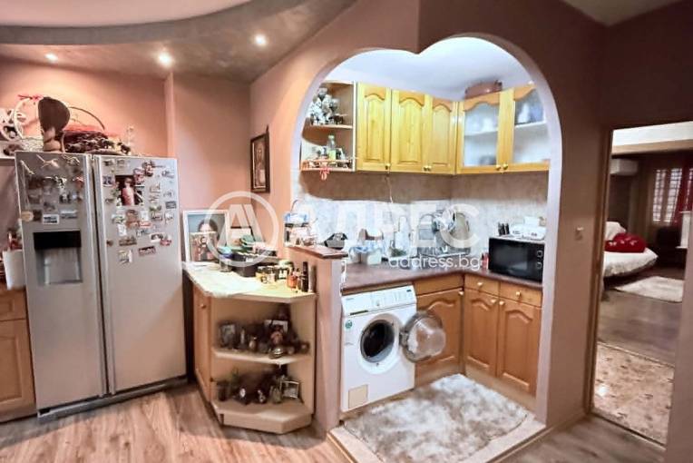 Тристаен апартамент, Добрич, Христо Ботев, 694454, Снимка 2