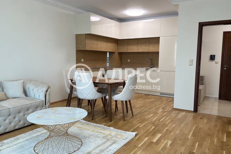 Двустаен апартамент, Варна, к.к. Св.Св. Константин и Елена, 677455, Снимка 1