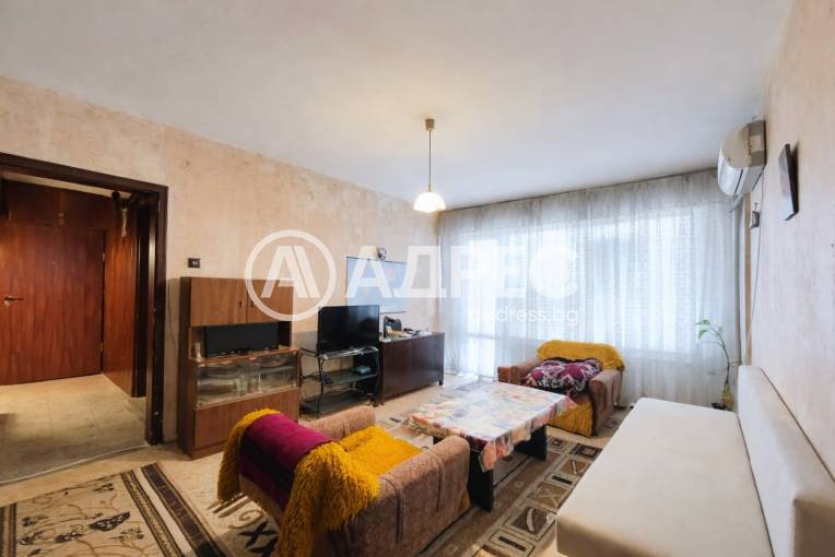 Тристаен апартамент, Русе, Здравец, 689455, Снимка 1