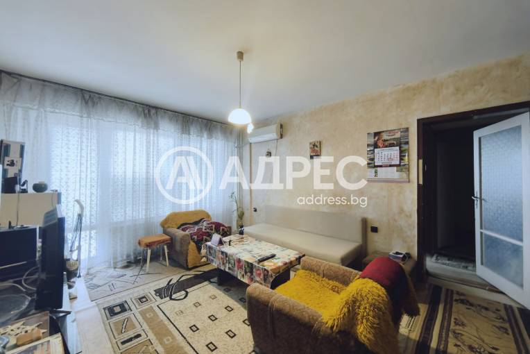 Тристаен апартамент, Русе, Здравец, 689455, Снимка 1
