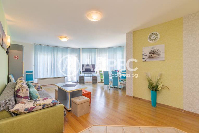 Многостаен апартамент, Варна, Идеален център, 583457, Снимка 1