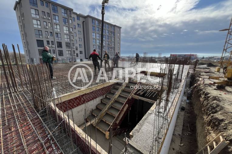 Тристаен апартамент, Варна, Владислав Варненчик, 681457, Снимка 2