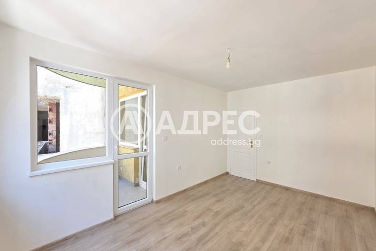 Тристаен апартамент, София, Хиподрума, 697457, Снимка 11