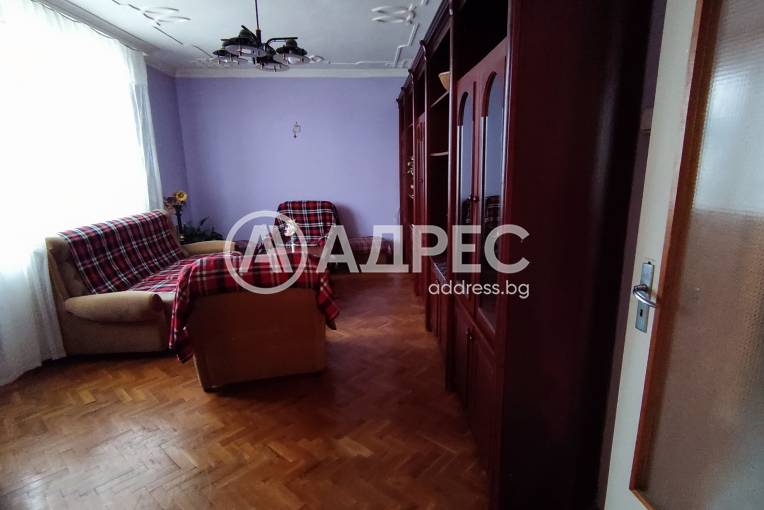 Тристаен апартамент, Сливен, Център, 698457, Снимка 2