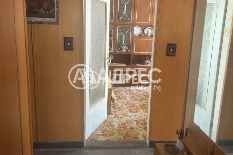 Тристаен апартамент, Велико Търново, Света гора, 692459, Снимка 13