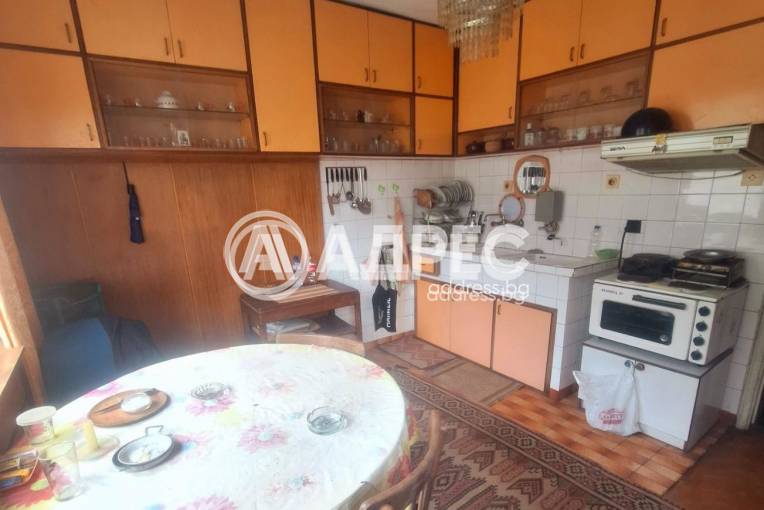 Тристаен апартамент, Велико Търново, Света гора, 692459, Снимка 3