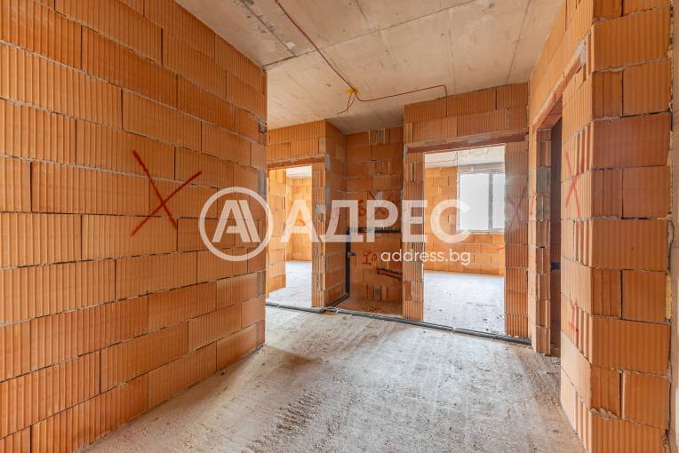 Тристаен апартамент, Варна, Владислав Варненчик, 686461, Снимка 2