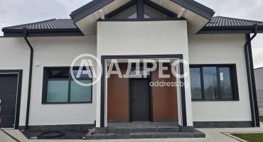 Къща/Вила, Радиново, 664462, Снимка 1