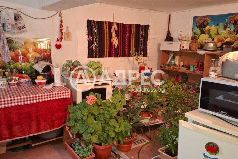 Къща/Вила, Столът, 676463, Снимка 8