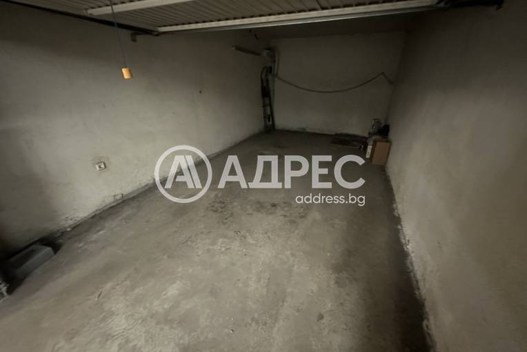 Гараж, София, Хладилника, 698463, Снимка 2