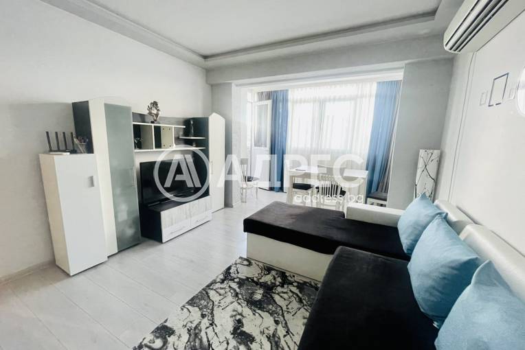 Двустаен апартамент, Шумен, Кв. Добруджански, 690464, Снимка 1