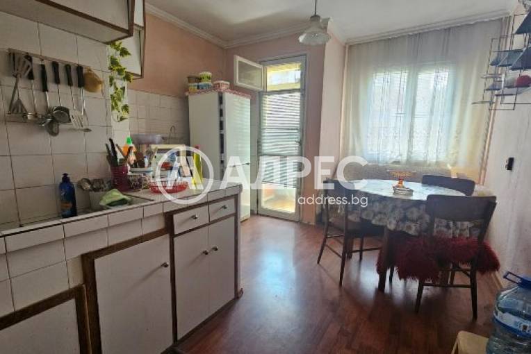 Тристаен апартамент, Стара Загора, Три чучура-север, 664466, Снимка 1