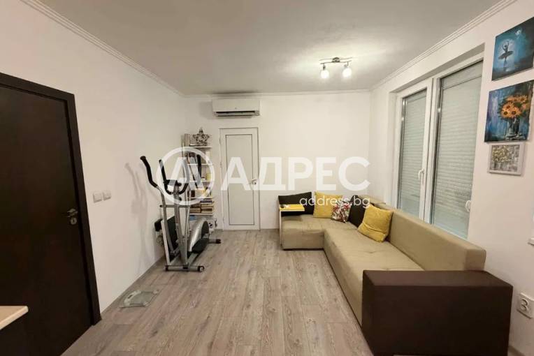 Двустаен апартамент, Варна, Трошево, 681466, Снимка 1