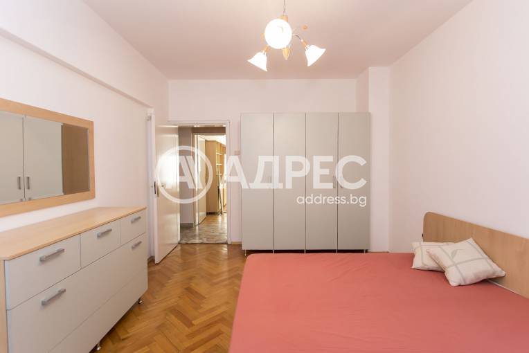 Тристаен апартамент, София, Медицинска академия, 702466, Снимка 1