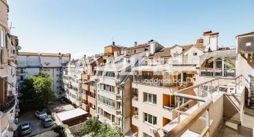 Тристаен апартамент, Варна, Червен площад, 699467, Снимка 2