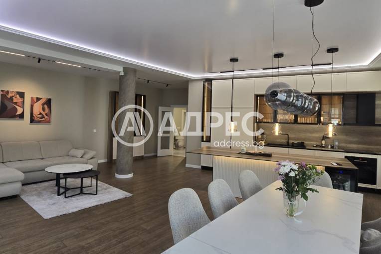 Тристаен апартамент, Варна, Гръцка махала, 703468, Снимка 1