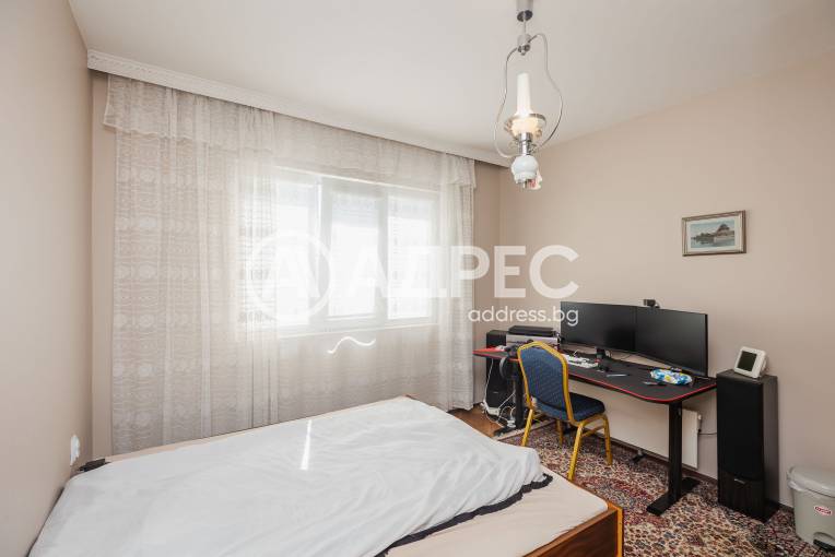Многостаен апартамент, Варна, Лятно кино Тракия, 697471, Снимка 13