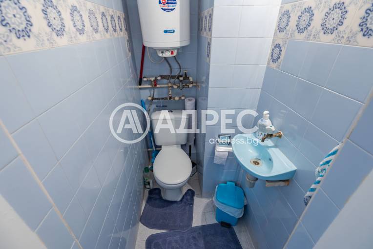 Многостаен апартамент, Варна, Лятно кино Тракия, 697471, Снимка 22
